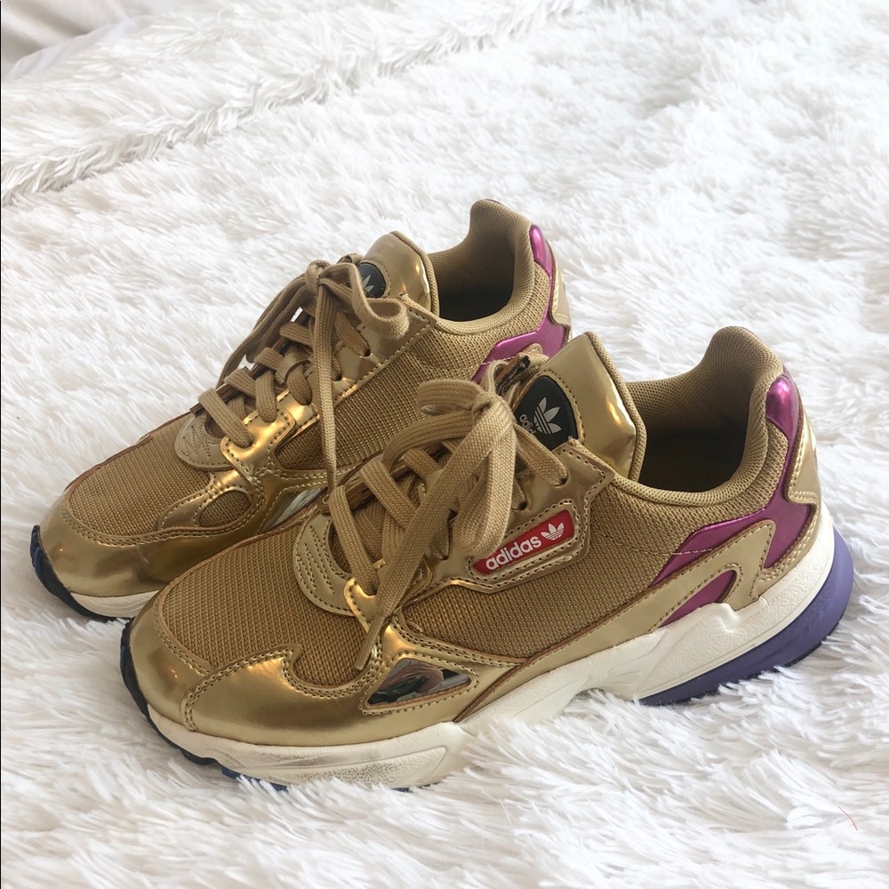 Adidas gold and pink trendy sneakers size 8